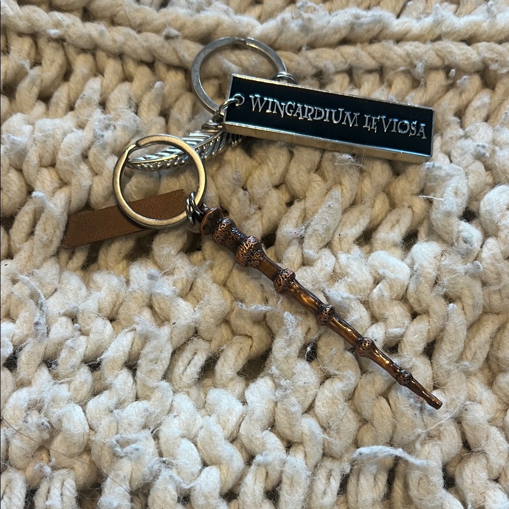 Wingardium Leviosa Keychain with Mini Wand - Brown & Black